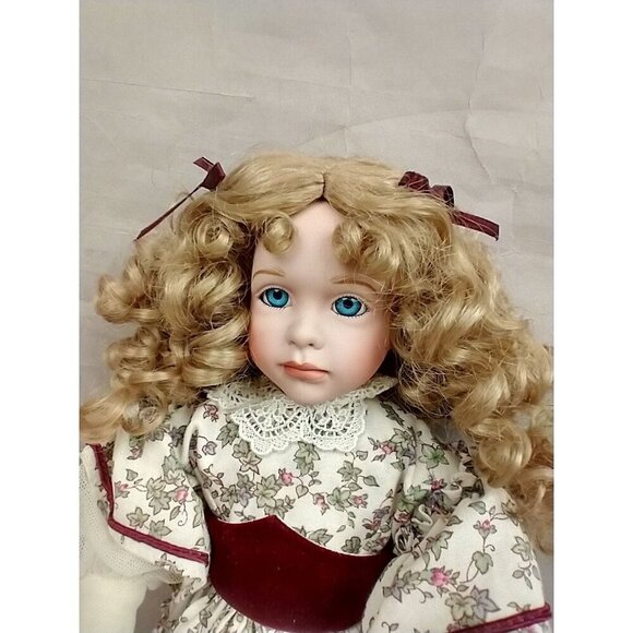 Amy Little Women Porcelain Doll Figurine With Box Ashton-Drake Galleries - Picture 3 of 9